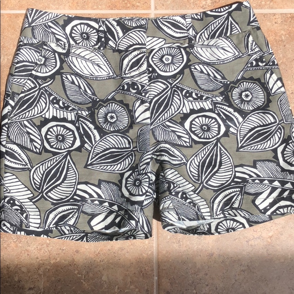 Loft Shorts EUC